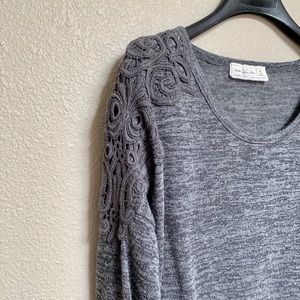 Abercrombie Fitch gray long sleeve top M